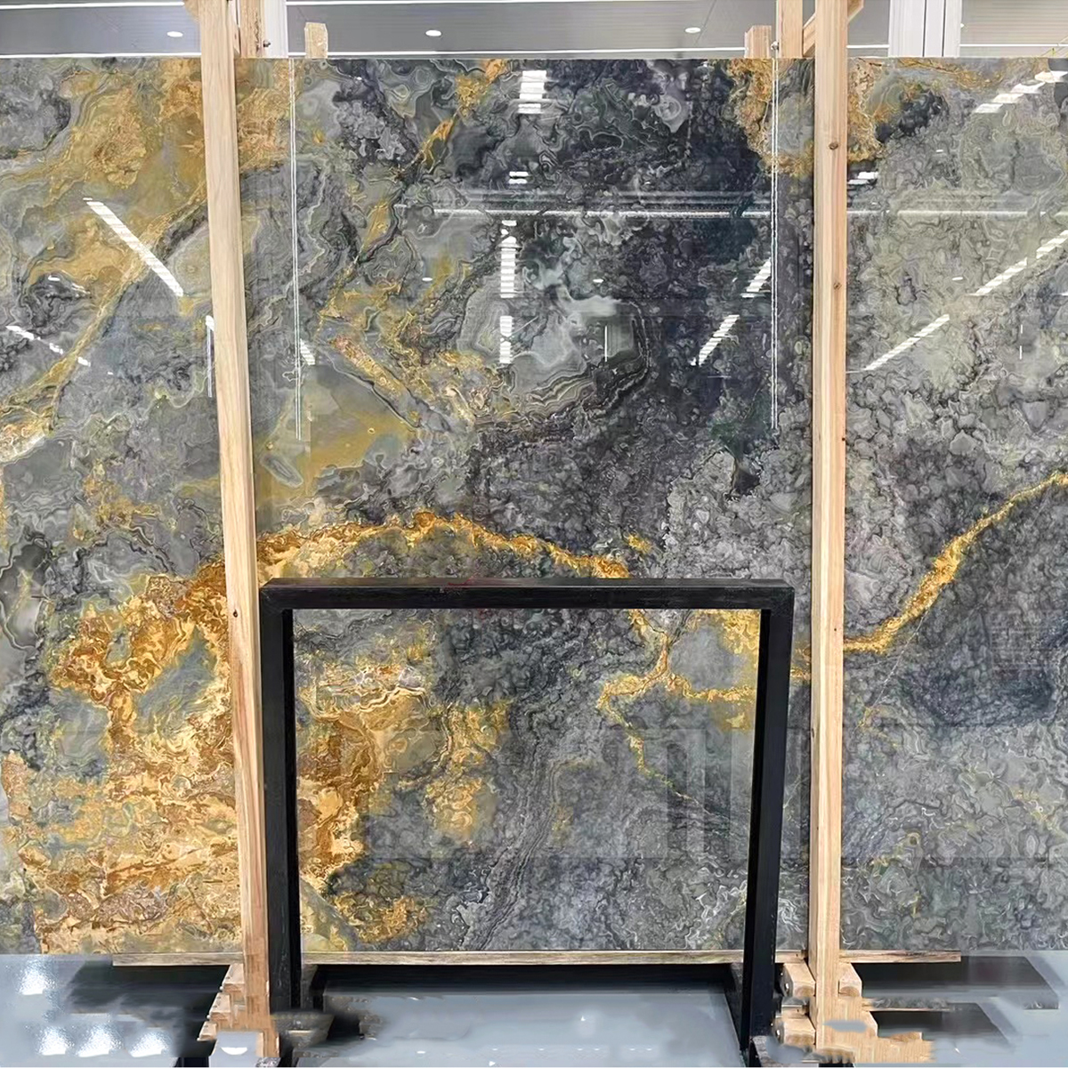 Luxury Golden Ink Onyx Slab For Kitchen Island Countertop Wall Panel Floor Tiles Luxury Store Decoration